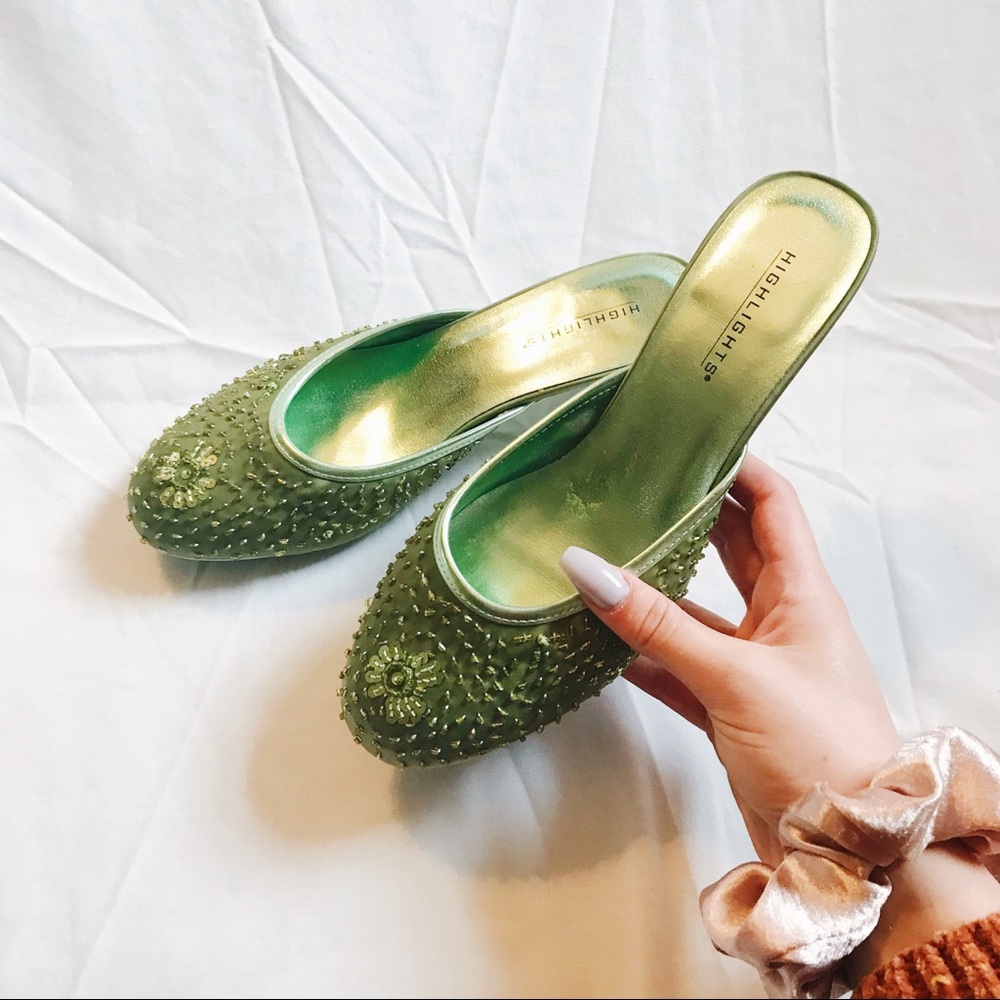 Vintage Beaded Emerald Kitten Heels